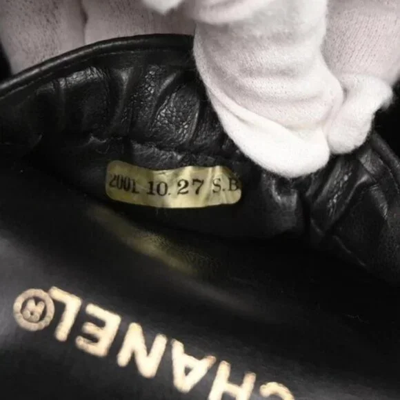 Chanel Black Calfskin Timeless Vanity Handbag 126131 - Picture 10 of 10